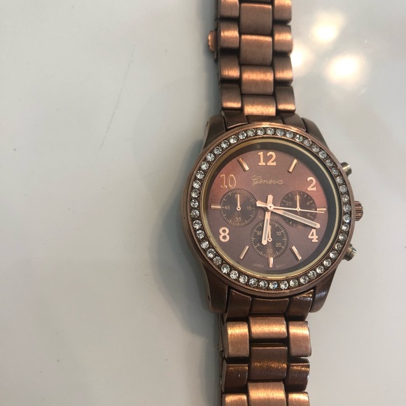 Watch - Picture 1 of 2